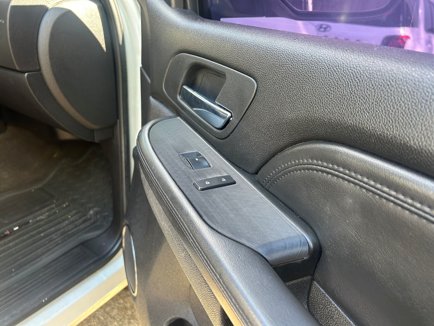 Window Switch Conversion Kit for 07-13 GM Denali-Style Interior Trim